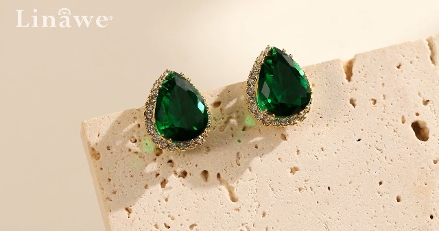 Amazon.com: Linawe Gold Stud Earrings Imitation Diamond